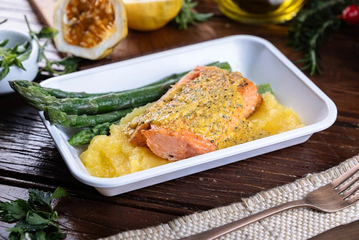 SALMÃO AO MOLHO DE MARACUJÁ